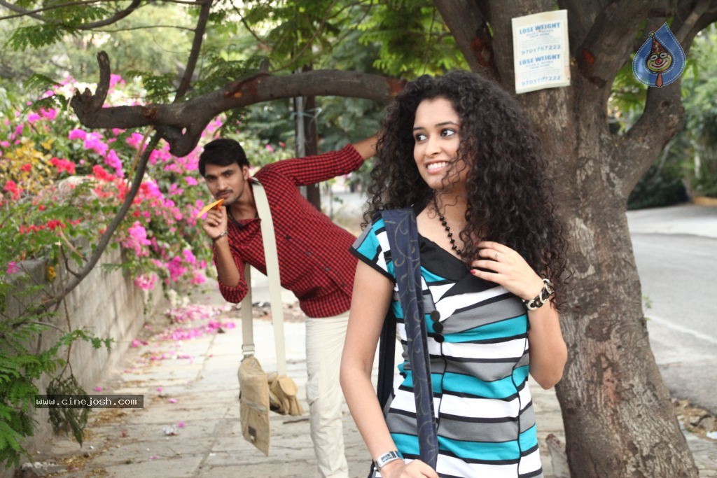 Pora Pove Movie New Stills - 3 / 43 photos