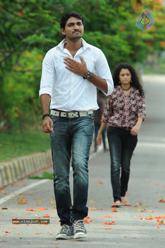 Pora Pove Movie New Stills - 19 / 43 photos