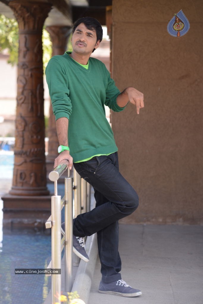 Pora Pove Movie Stills - 2 / 40 photos