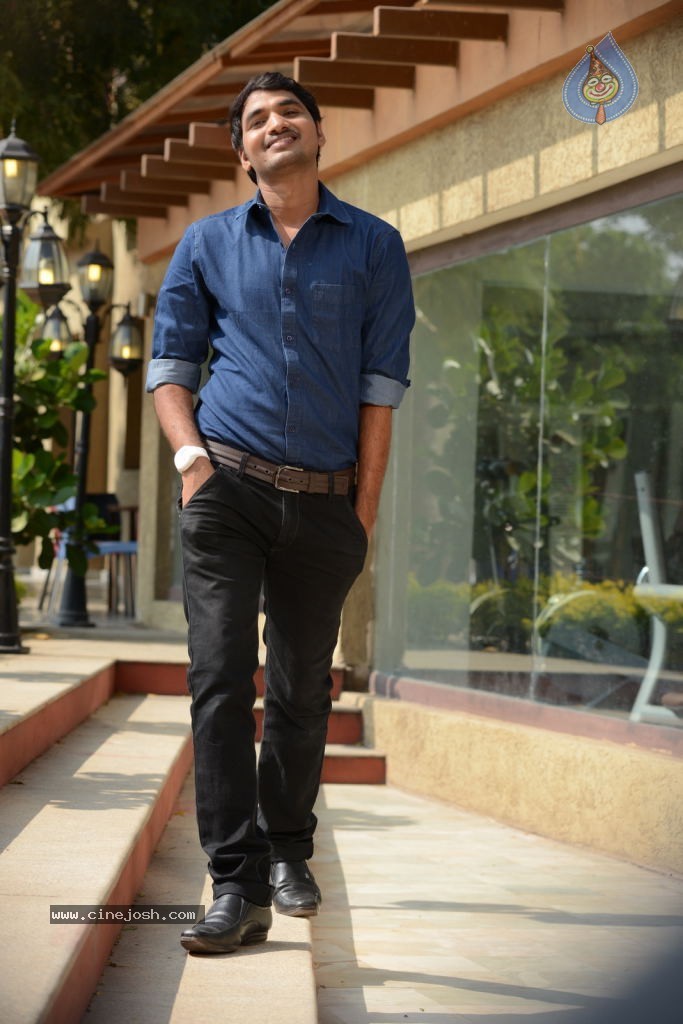 Pora Pove Movie Stills - 8 / 40 photos