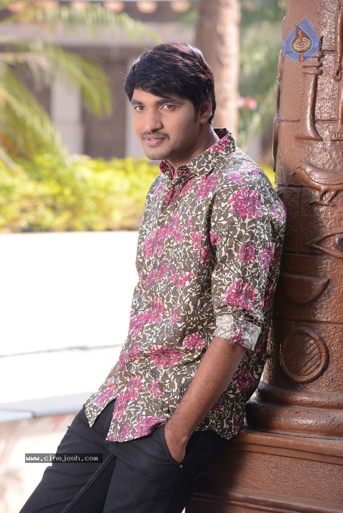 Pora Pove Movie Stills - 23 / 27 photos