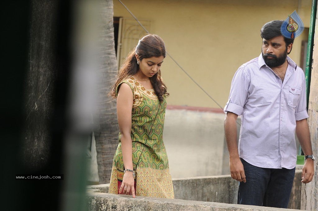 Porali Tamil Movie Stills - 16 / 23 photos