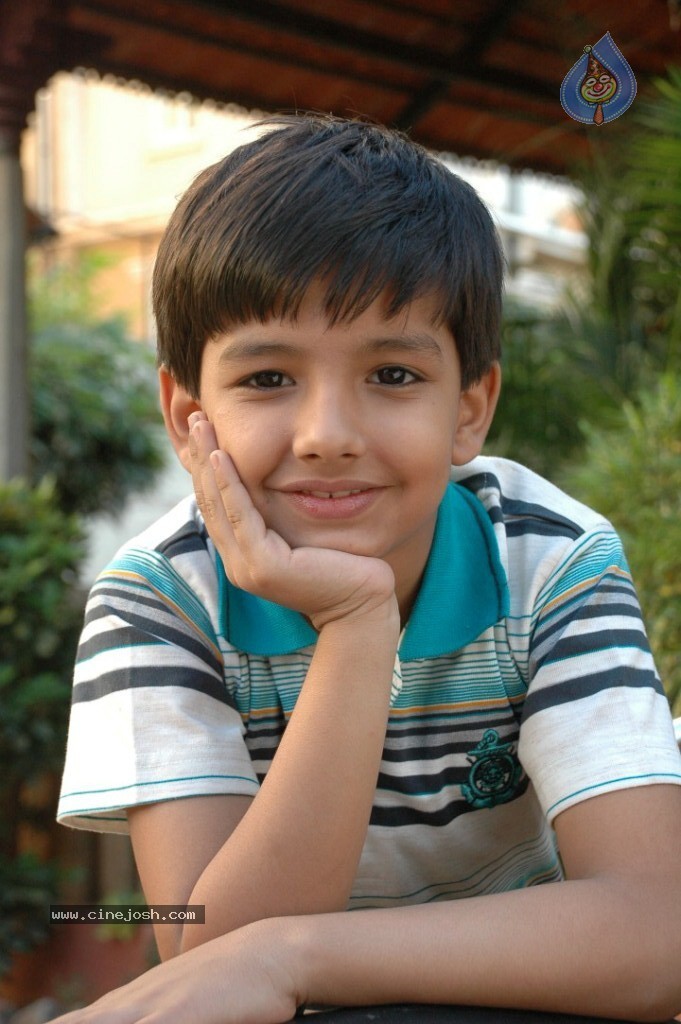 Prasad Arjun Tamil Movie Stills - 12 / 22 photos