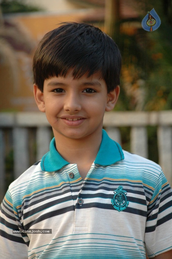 Prasad Arjun Tamil Movie Stills - 20 / 22 photos