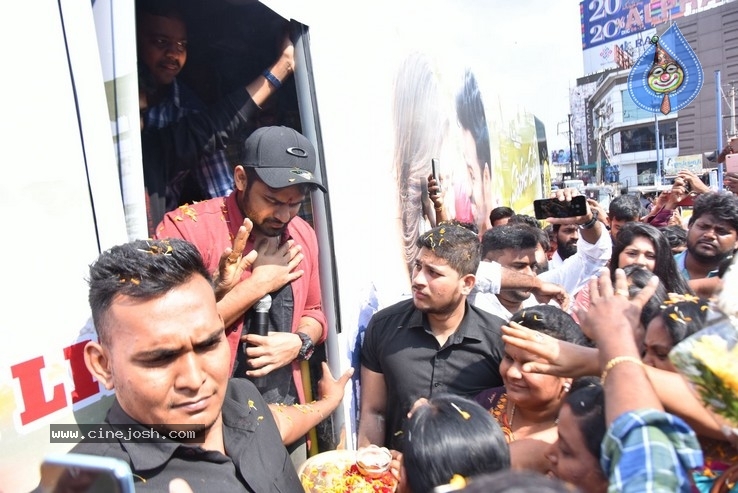Prati Roju Pandaage Bus Tour Photos - 5 / 19 photos