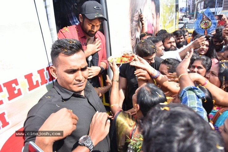 Prati Roju Pandaage Bus Tour Photos - 8 / 19 photos