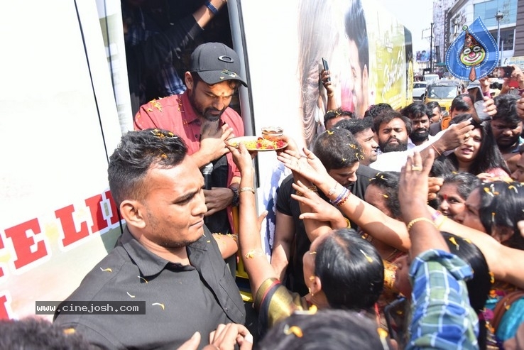 Prati Roju Pandaage Bus Tour Photos - 12 / 19 photos