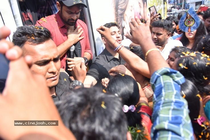 Prati Roju Pandaage Bus Tour Photos - 16 / 19 photos