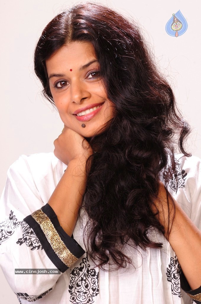 Prayogam Movie New Stills - 42 / 80 photos