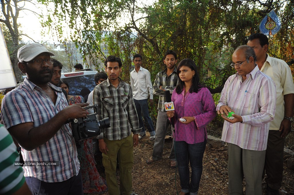 Prayogam Movie New Stills - 46 / 80 photos