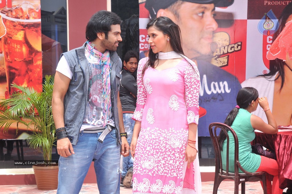 Prema Geema Jantha Nai Pics - 2 / 4 photos