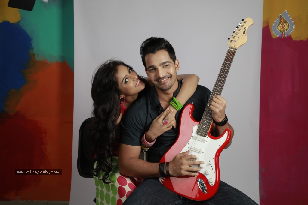 Prema Ishq Kadhal Movie New Photos - 18 / 30 photos