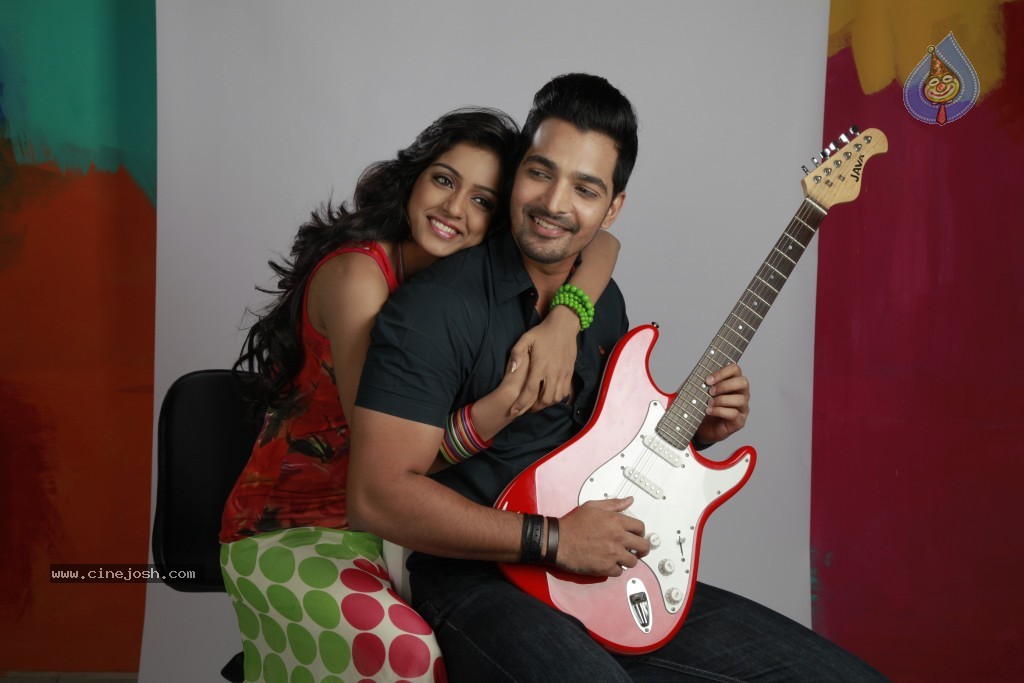 Prema Ishq Kadhal Movie New Photos - 29 / 30 photos