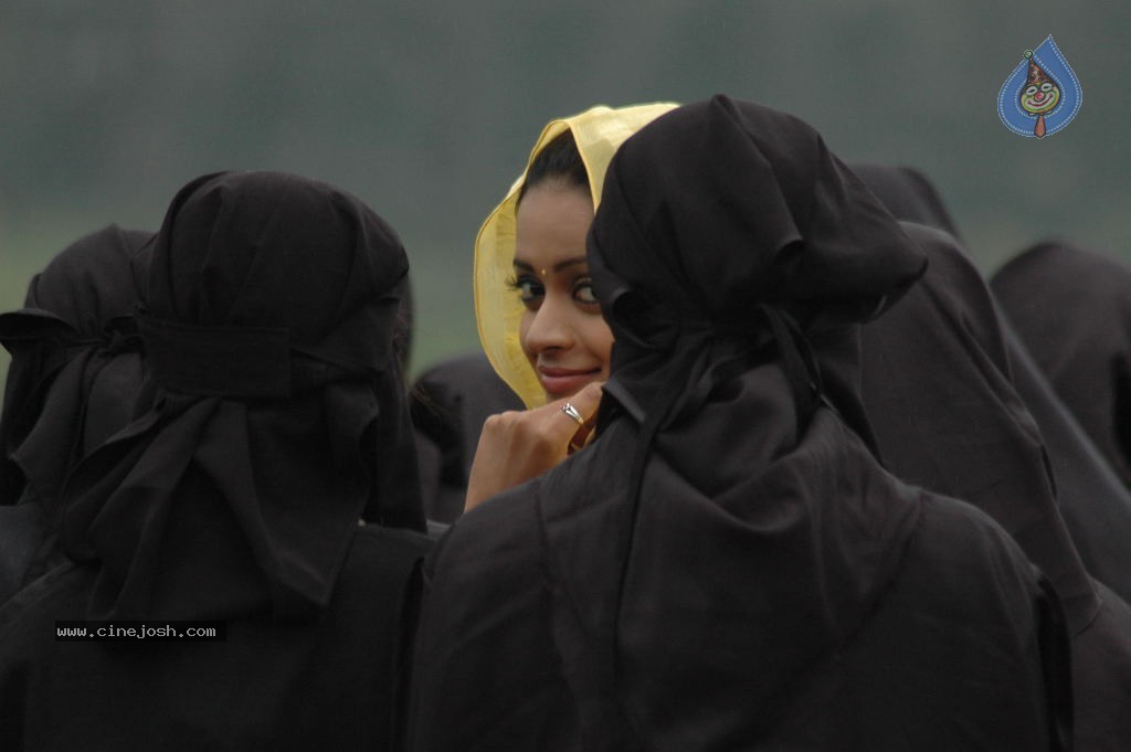 Prema Nilayam Movie Stills - 19 / 80 photos