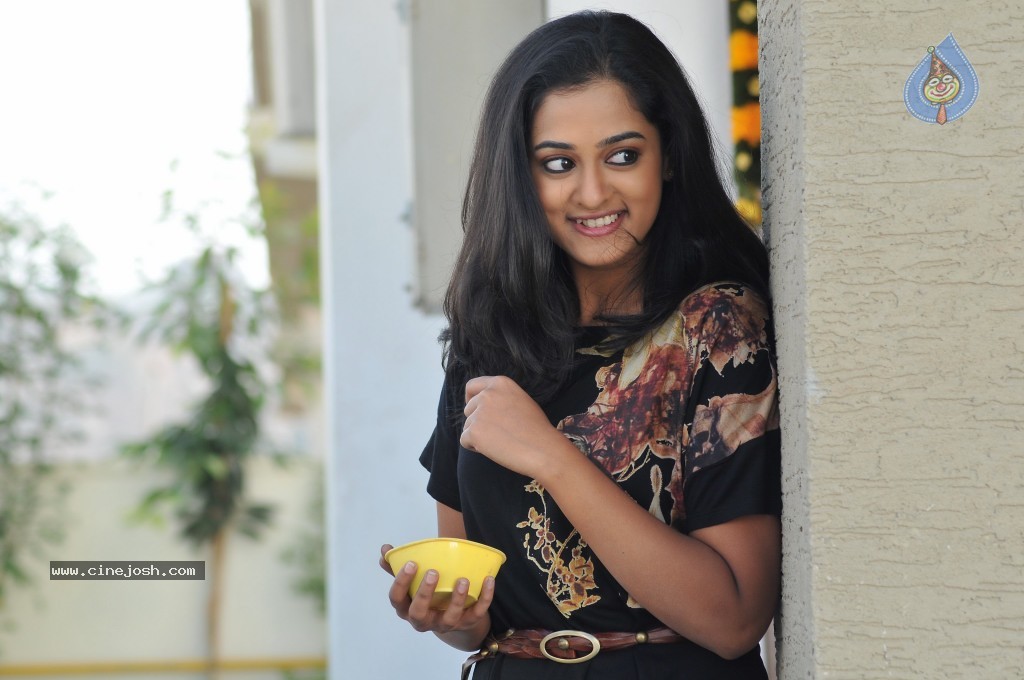 Premakatha Chitram Stills and Walls - 30 / 34 photos