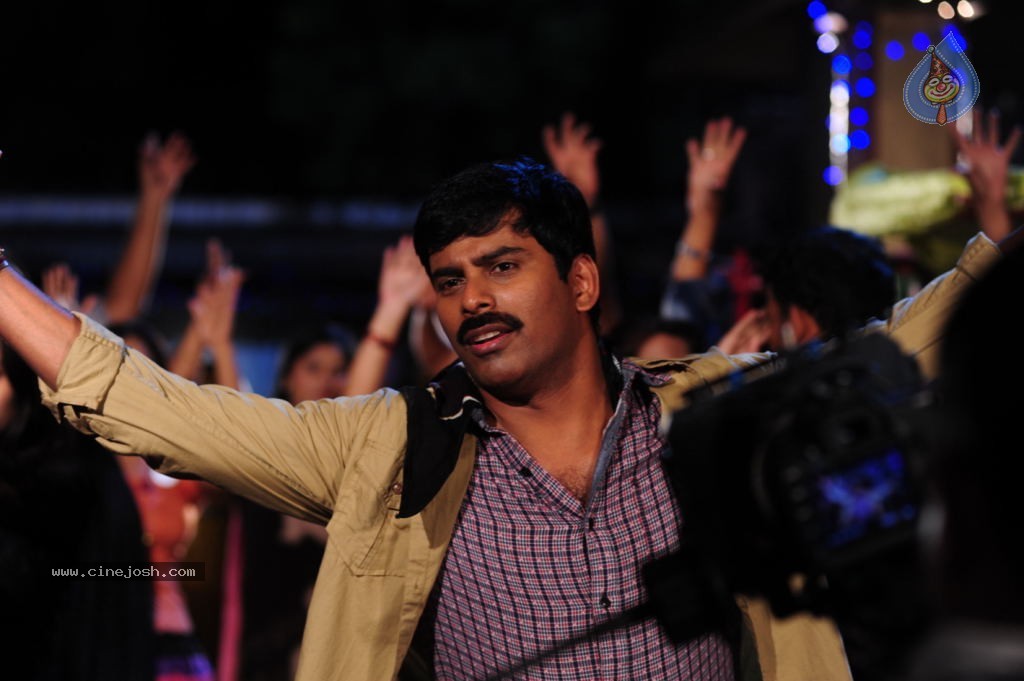 Premalo Padithe Movie Song Stills - 7 / 47 photos