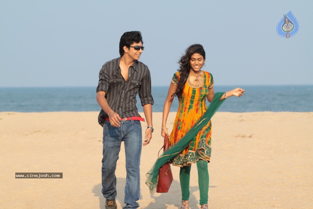 Premalo Padithe Movie Stills - 33 / 50 photos