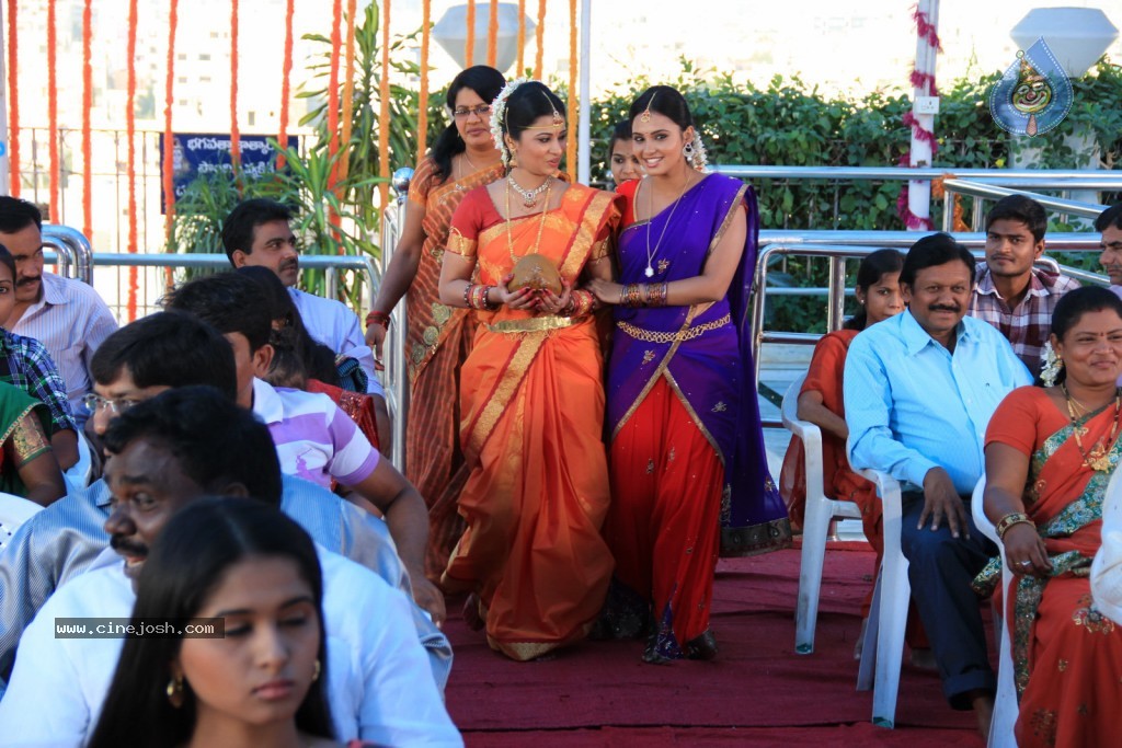 Premantene Chitram Movie Photos - 62 / 104 photos
