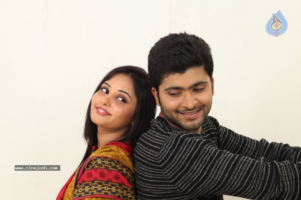 Premantene Chitram PM and Stills - 26 / 66 photos