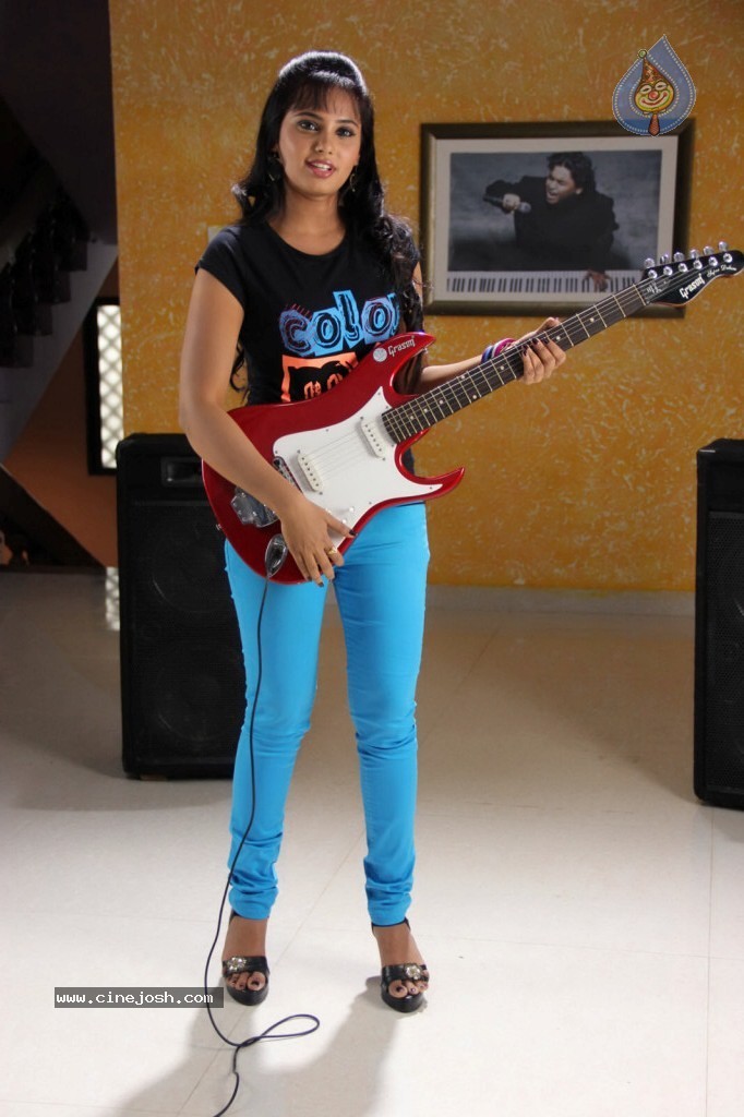 Premantene Chitram PM and Stills - 35 / 66 photos