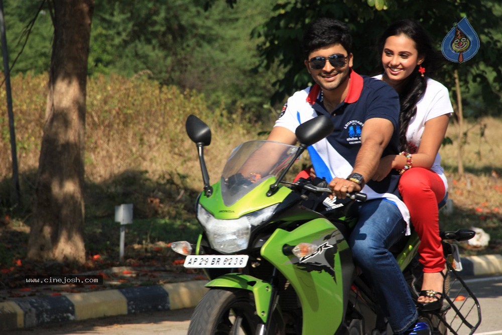 Premantene Chitram PM and Stills - 47 / 66 photos