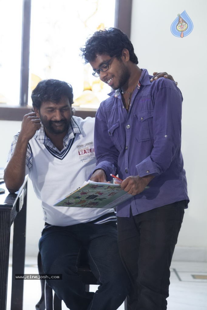 Premisthe Poye Kaalam Stills n Walls - 15 / 60 photos