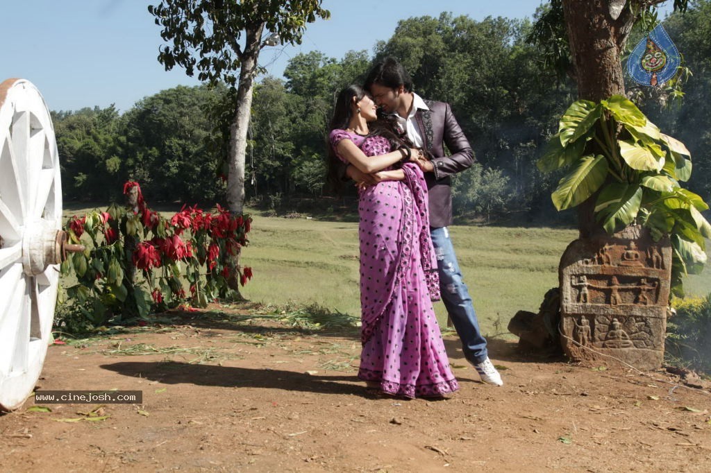 Premisthe Poye Kaalam Stills n Walls - 22 / 60 photos