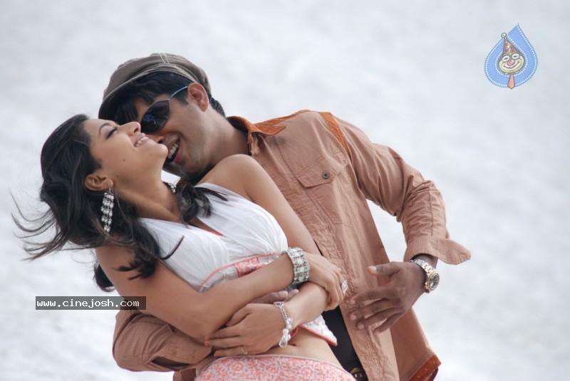 Preyasi Movie New Stills - 121 / 125 photos