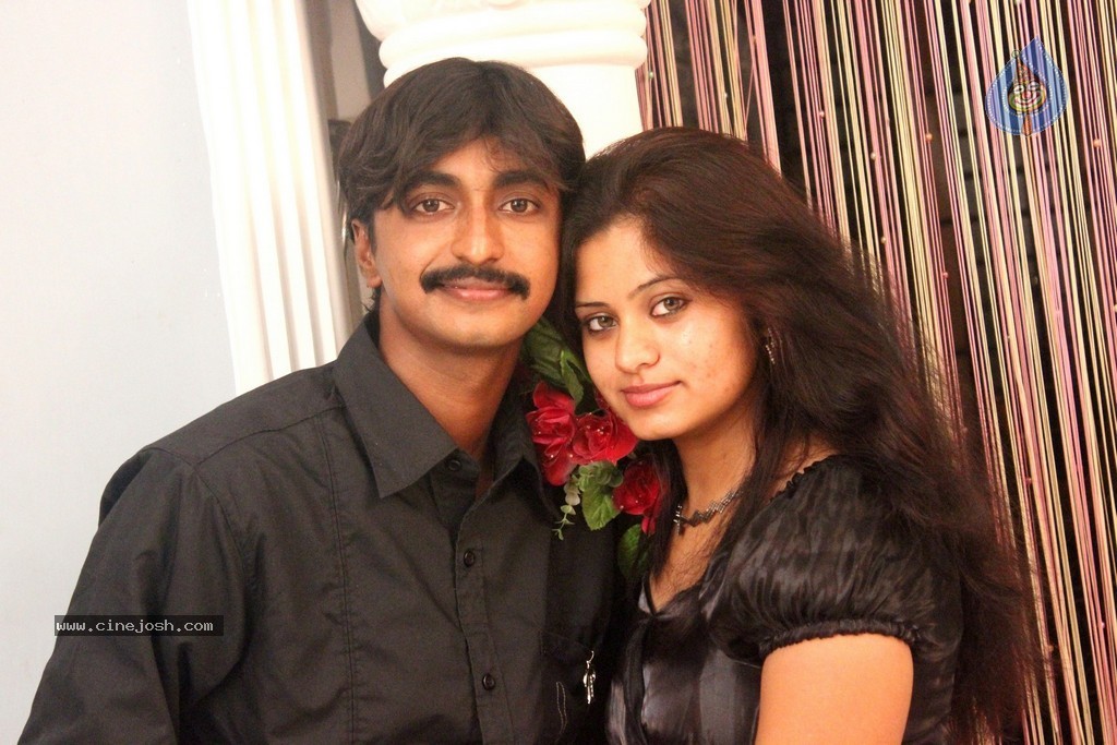Priya Premalo Pream Stills n Walls - 40 / 90 photos