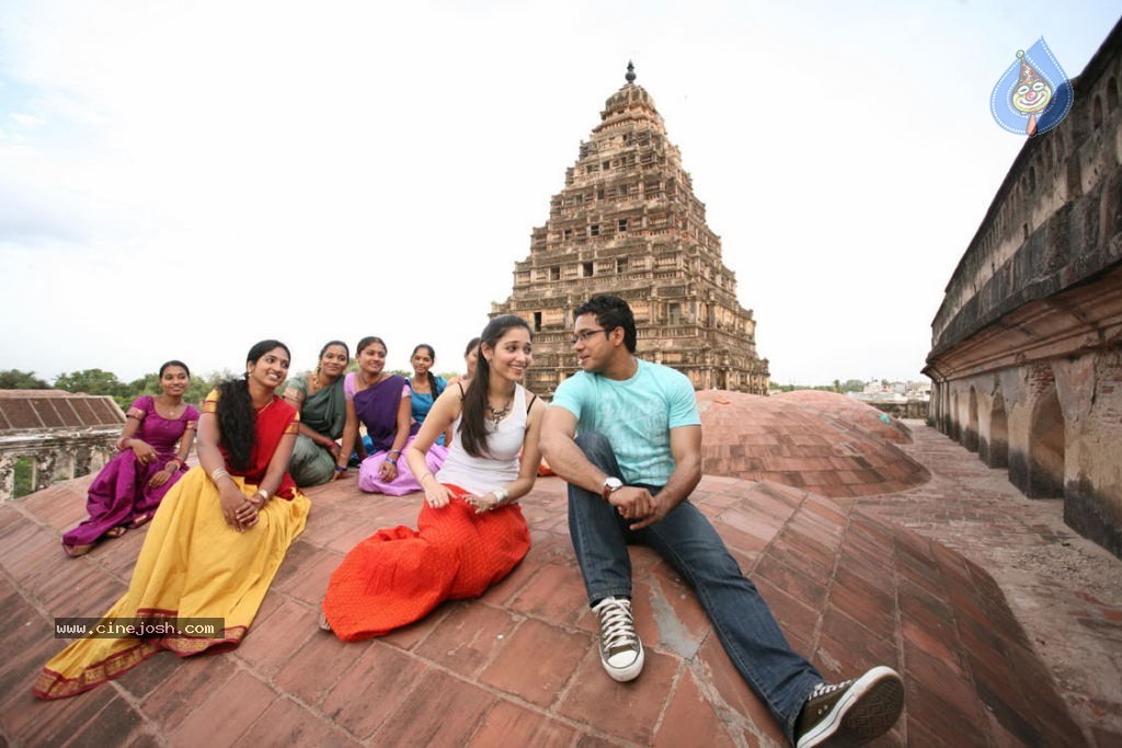 Priya Priyatama Movie Stills - 34 / 55 photos