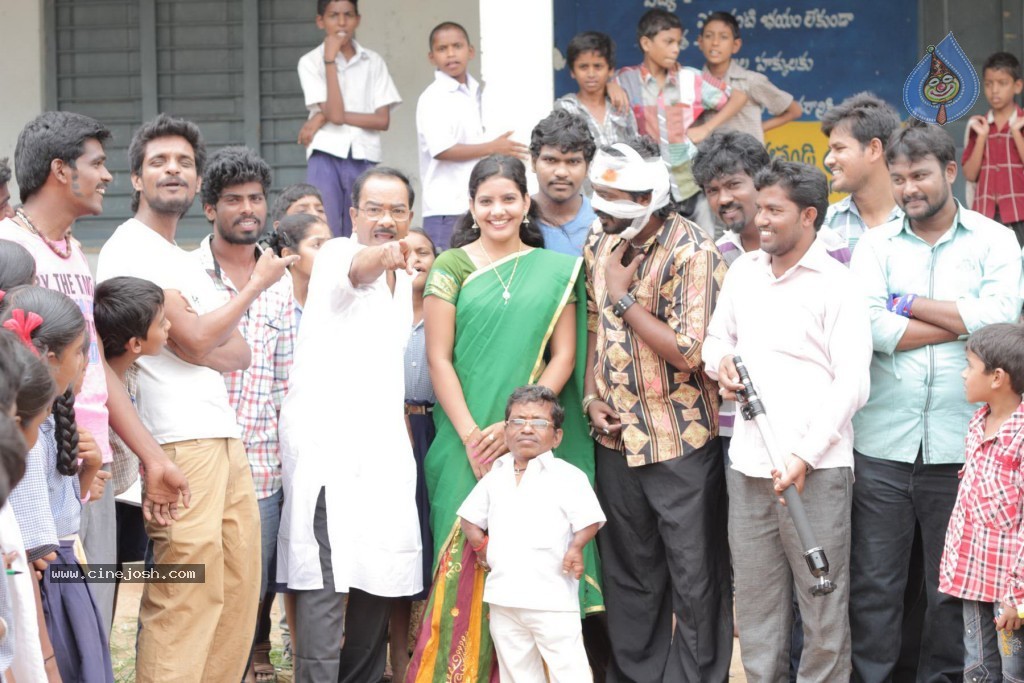Priyaa Neemeede Aasaga Movie Stills - 24 / 51 photos