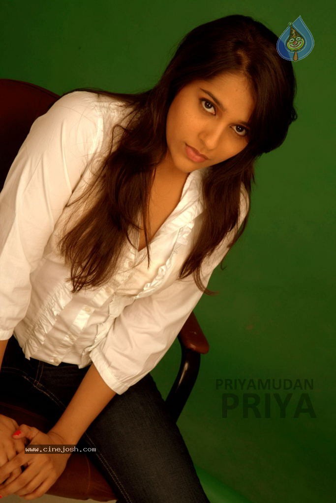 Priyamudan Priya Tamil Movie Stills - 60 / 111 photos