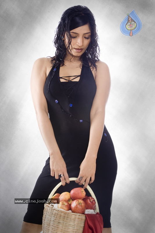 Psycho Telugu Movie Stills - 11 / 74 photos