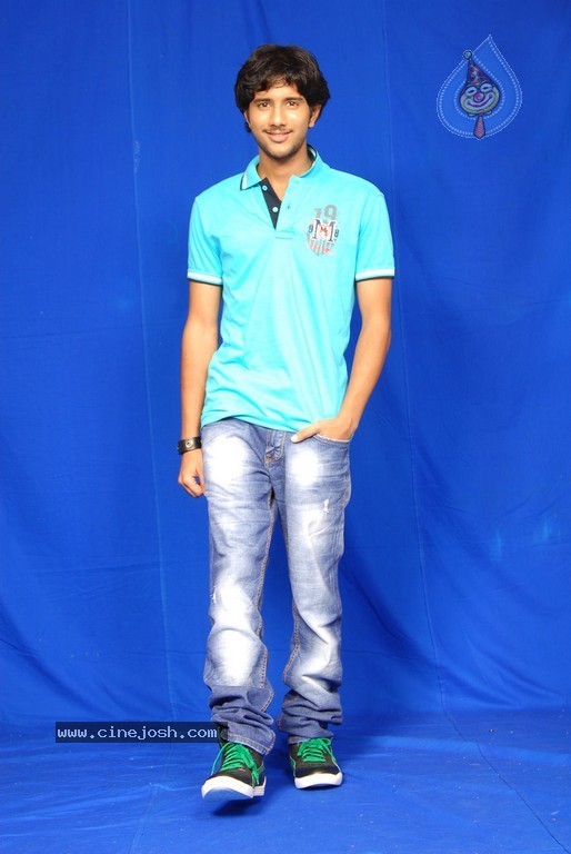 Pudhu Varusham Tamil Movie Stills - 25 / 61 photos