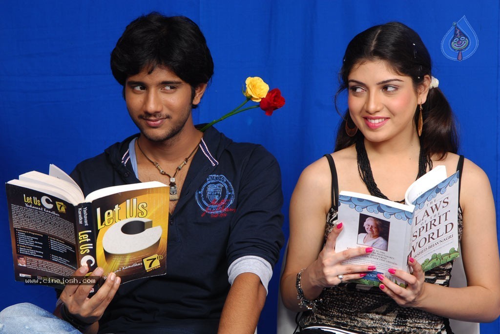 Pudhu Varusham Tamil Movie Stills - 30 / 61 photos