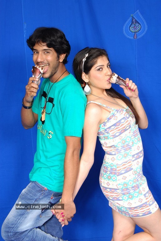 Pudhu Varusham Tamil Movie Stills - 36 / 61 photos