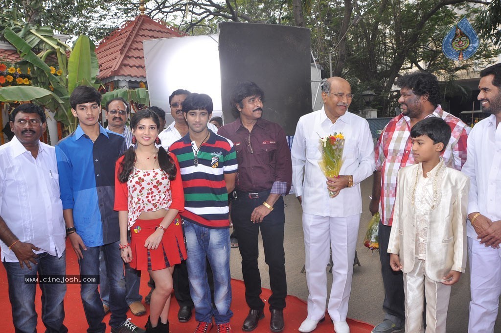 Pudhu Varusham Tamil Movie Stills - 39 / 61 photos
