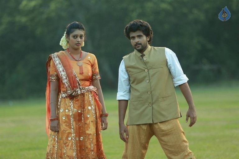 Pudhusa Naan Poranthen Tamil Film Photos Photo 12 Of 31 Actor biyon and actress kalyani nair starring puthusa naan poranthen new photos. cinejosh