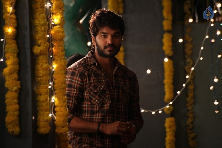 Pugazh Tamil Film Photos - 2 / 30 photos