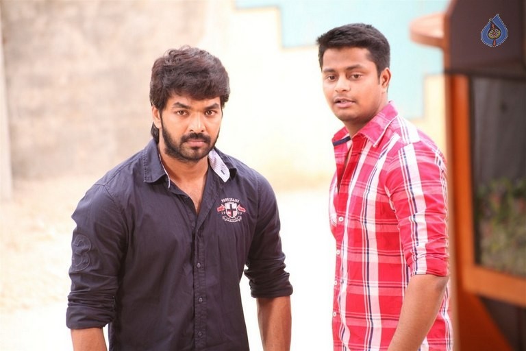 Pugazh Tamil Film Photos - 16 / 30 photos