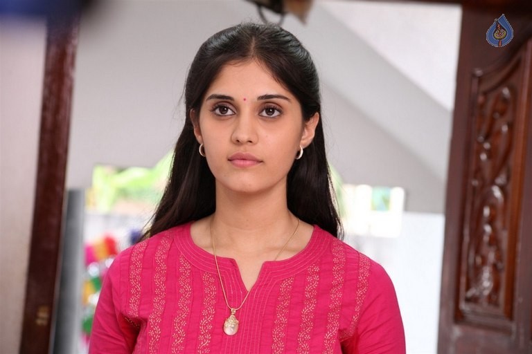 Pugazh Tamil Film Photos - 27 / 30 photos