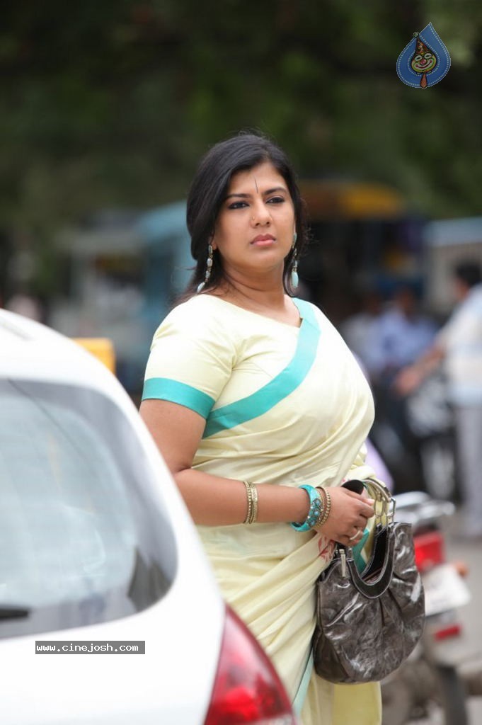 Pulivaal Tamil Movie Stills - 17 / 88 photos