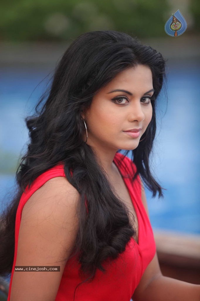 Puthagam Tamil Movie Stills - 12 / 114 photos