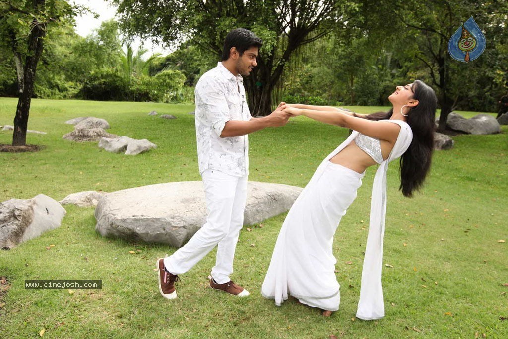 Puthagam Tamil Movie Stills - 17 / 114 photos