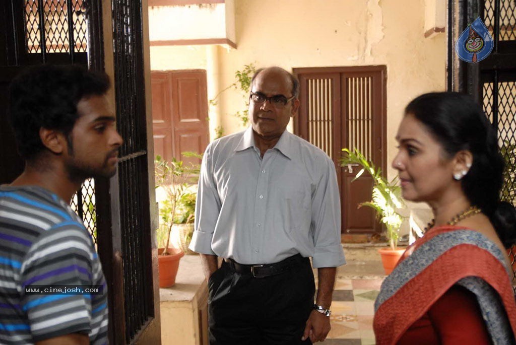 Puthagam Tamil Movie Stills - 40 / 114 photos