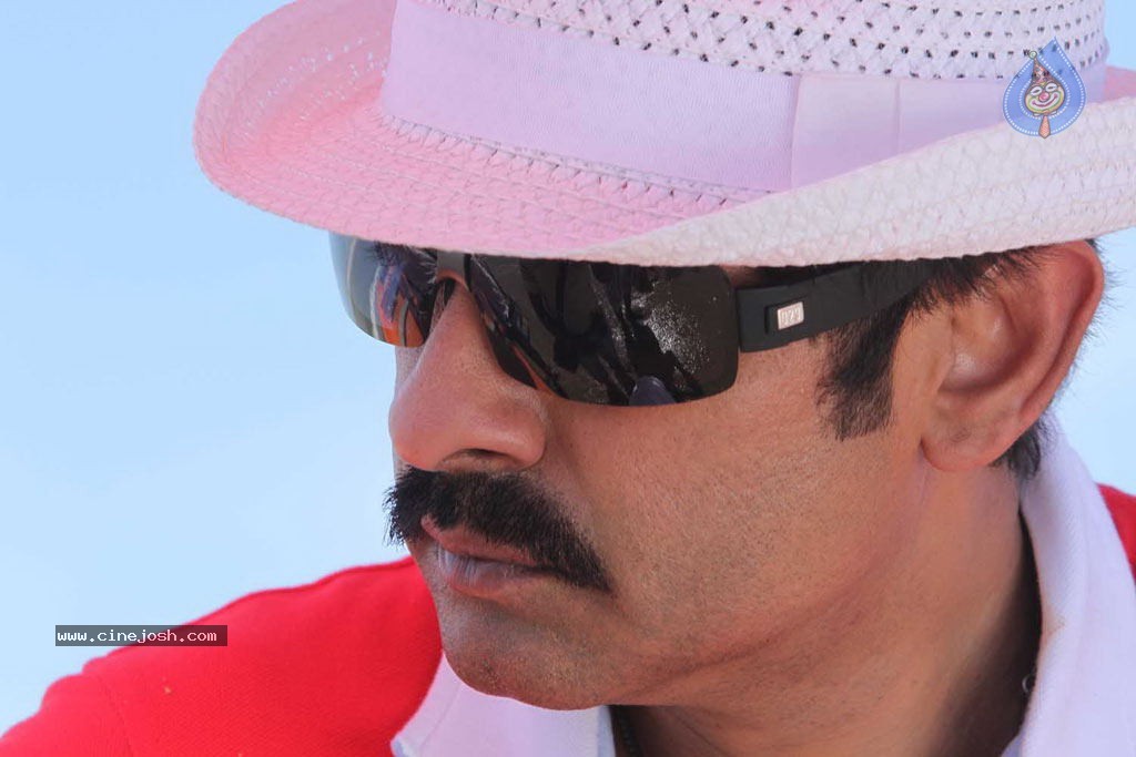 Puthagam Tamil Movie Stills - 78 / 114 photos