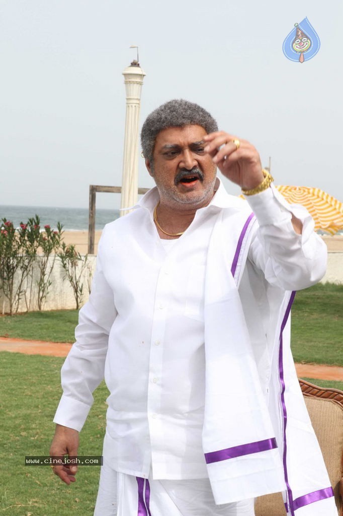 Puthagam Tamil Movie Stills - 79 / 114 photos