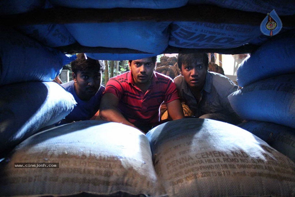 Puthagam Tamil Movie Stills - 97 / 114 photos