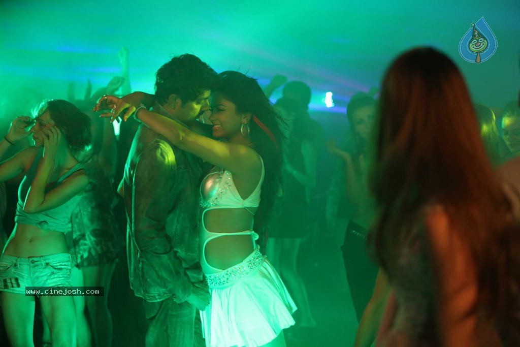 Puthagam Tamil Movie Stills - 108 / 114 photos