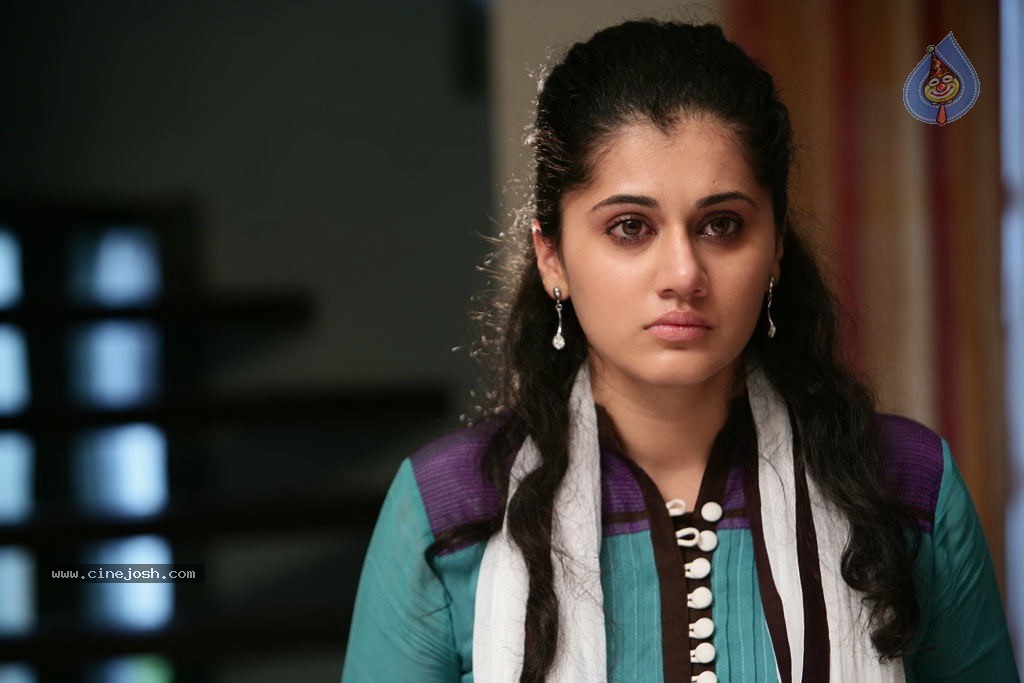 Puthuvai Managaram Tamil Movie Stills - 41 / 75 photos